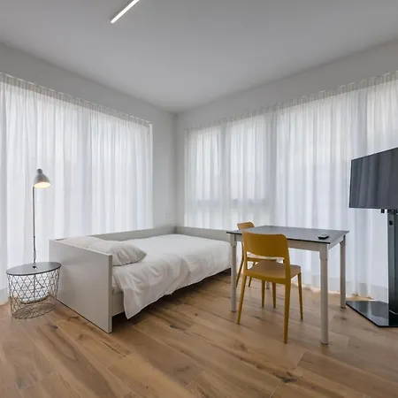 Privatunterkunft Modern
